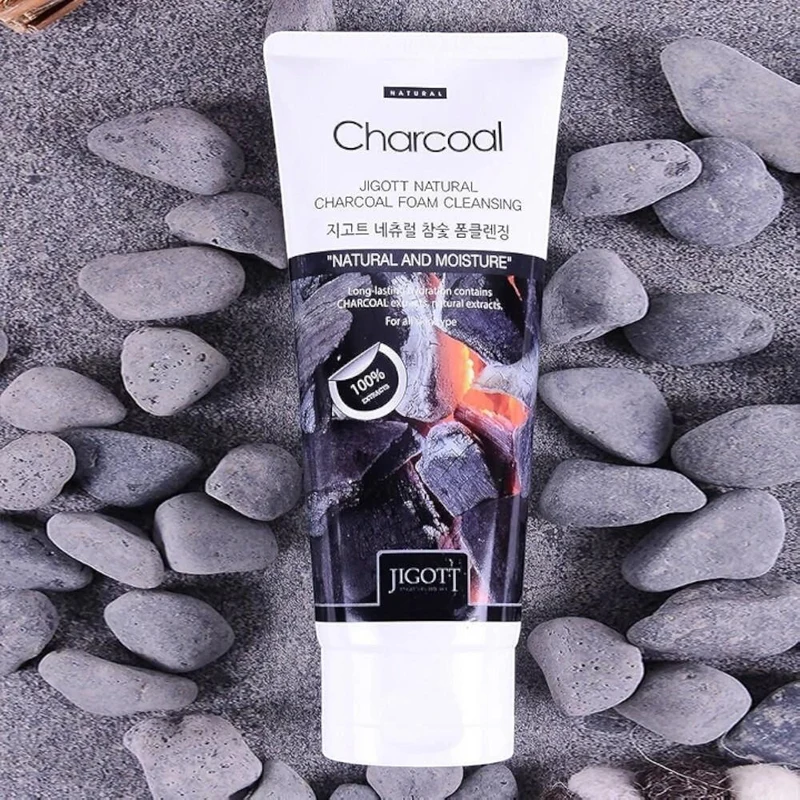 Пенка для очищения лица Jigott Natural Charcoal Foam Cleansing 180ml 2