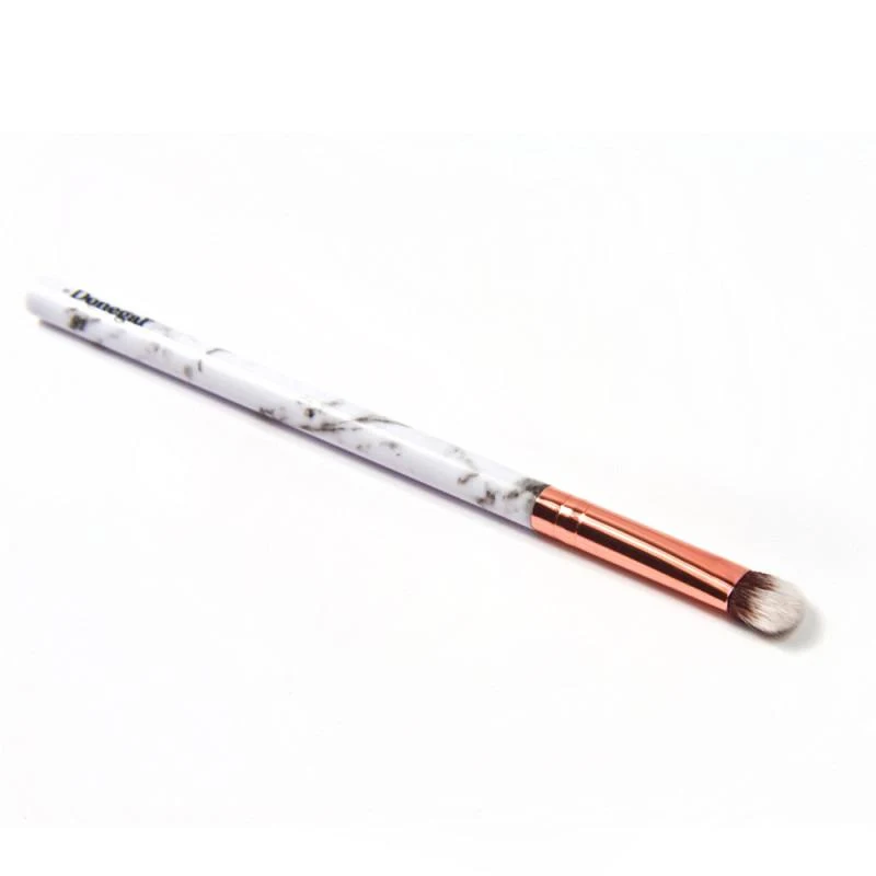 Кисть для макияжа Donegal Eyeshadow Brush Qal 2
