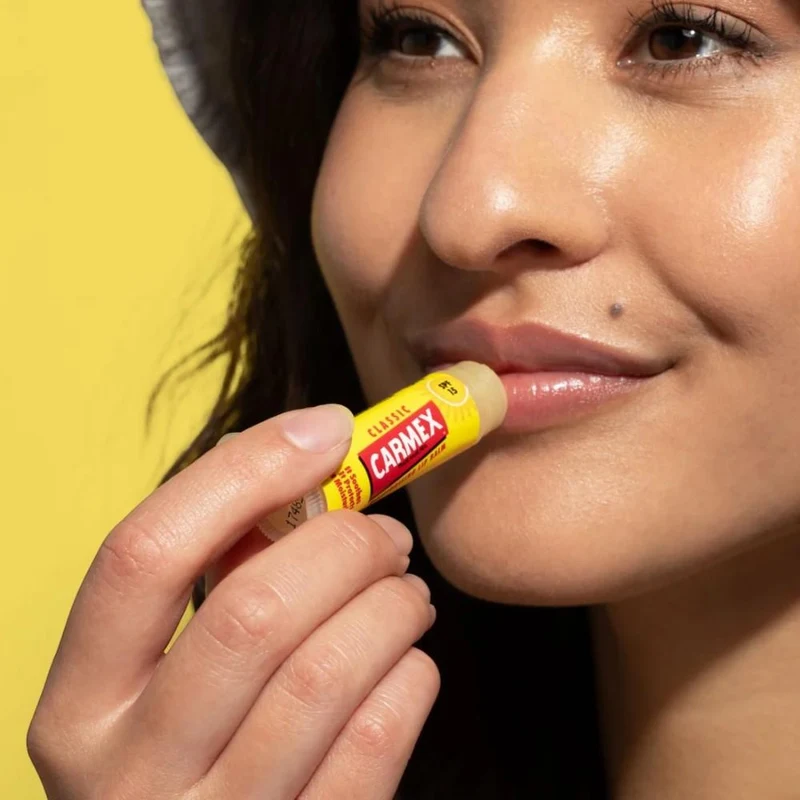 Бальзам для губ CARMEX Classic Stick SPF15 4.25 г 3