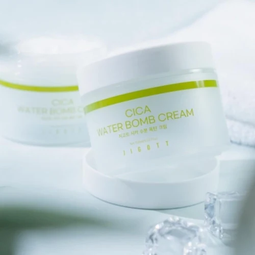 Cremă de faţă Jigott Cica Water Bomb Cream 150 ml