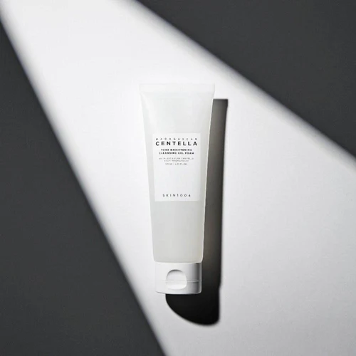 Spuma de curatare p/u fata Skin1004 Madagascar Centella Tone Brightening Cleansing Gel Foam 125 ml