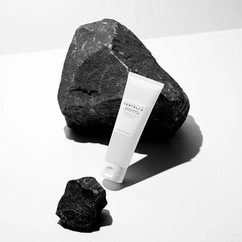 Spuma de curatare p/u fata Skin1004 Madagascar Centella Tone Brightening Cleansing Gel Foam 125 ml