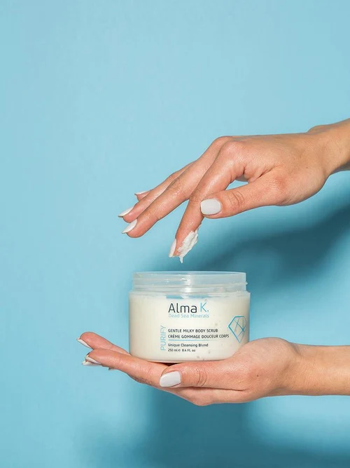 Exfoliant de corp Alma K Gentle Milky Body Scrub 250 ml