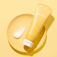 Spuma p/u curatarea fetei Frudia Derived from Fruit Cleansing 4