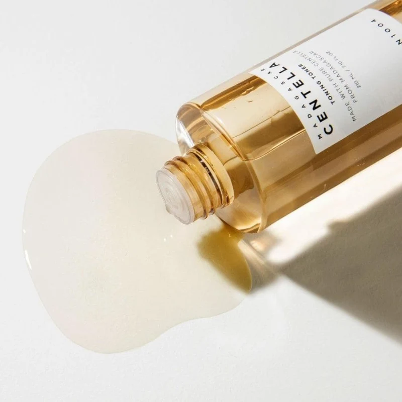 Tonic p/u fata Skin1004 Madagascar Centella Toning Toner 210 ml 2