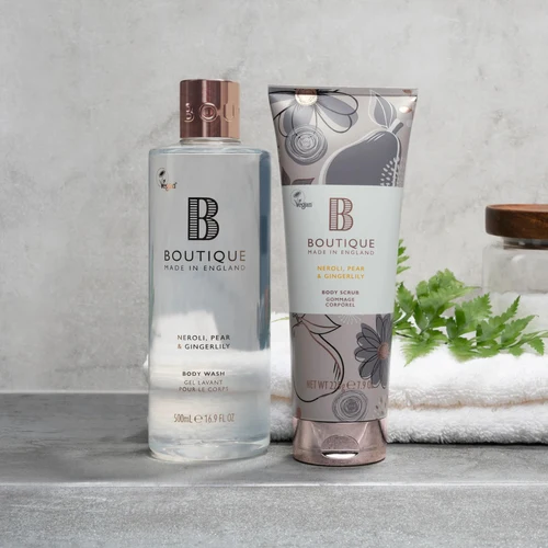 Exfoliant de corp Boutique Neroli, Pear & Gingerlily Body Scrub 225g