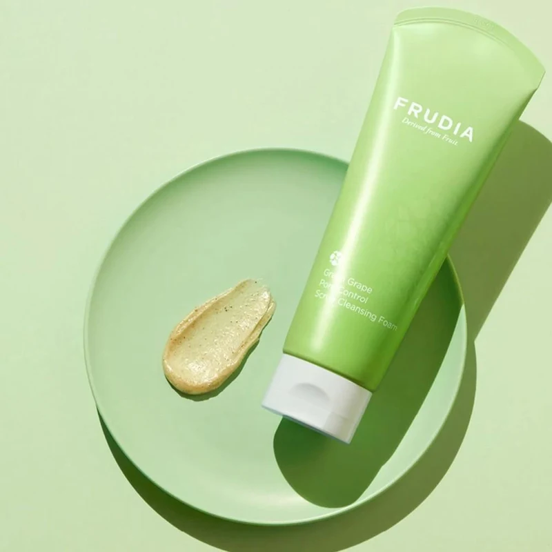 Пенка для очищения лица Frudia Derived from Fruit Cleansing 3