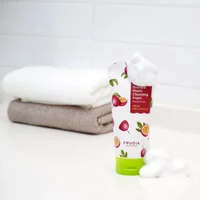 Пенка для очищения лица Frudia My Orchard Cleansing Foam 2
