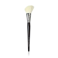 Кисть для макияжа Nascita Pro Angled Blush Brush
