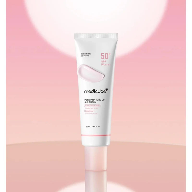 Солнцезащитный крем Medicube PDRN Pink Tone Up Sun Cream SPF 50 50 ml 3