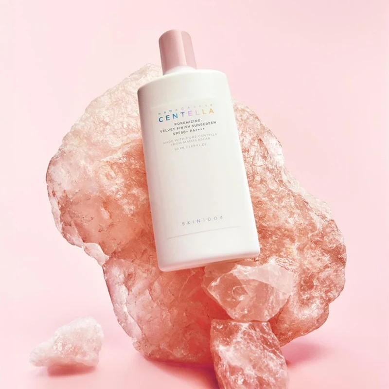 Protecție solară pentru față SKIN1004 Madagascar Centella Poremizing Velvet Finish Sunscreen SPF50+ PA++++ 50ml 4