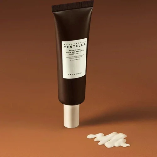 Protecție solară pentru față Skin1004 Madagascar Centella Probio-Cica Glow Sun Ampoule SPF 50+ PA++++ 50ml