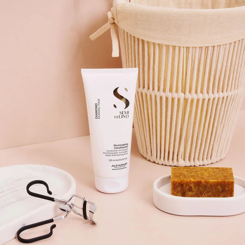 Кондиционер для волос Alfaparf Semi Di Lino Diamond Illuminating Conditioner 2