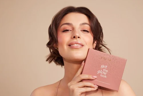 Палетка теней для век / палетка для лица Paese Get The Glow Look Multi-Function Face And Eye Make-up Palette