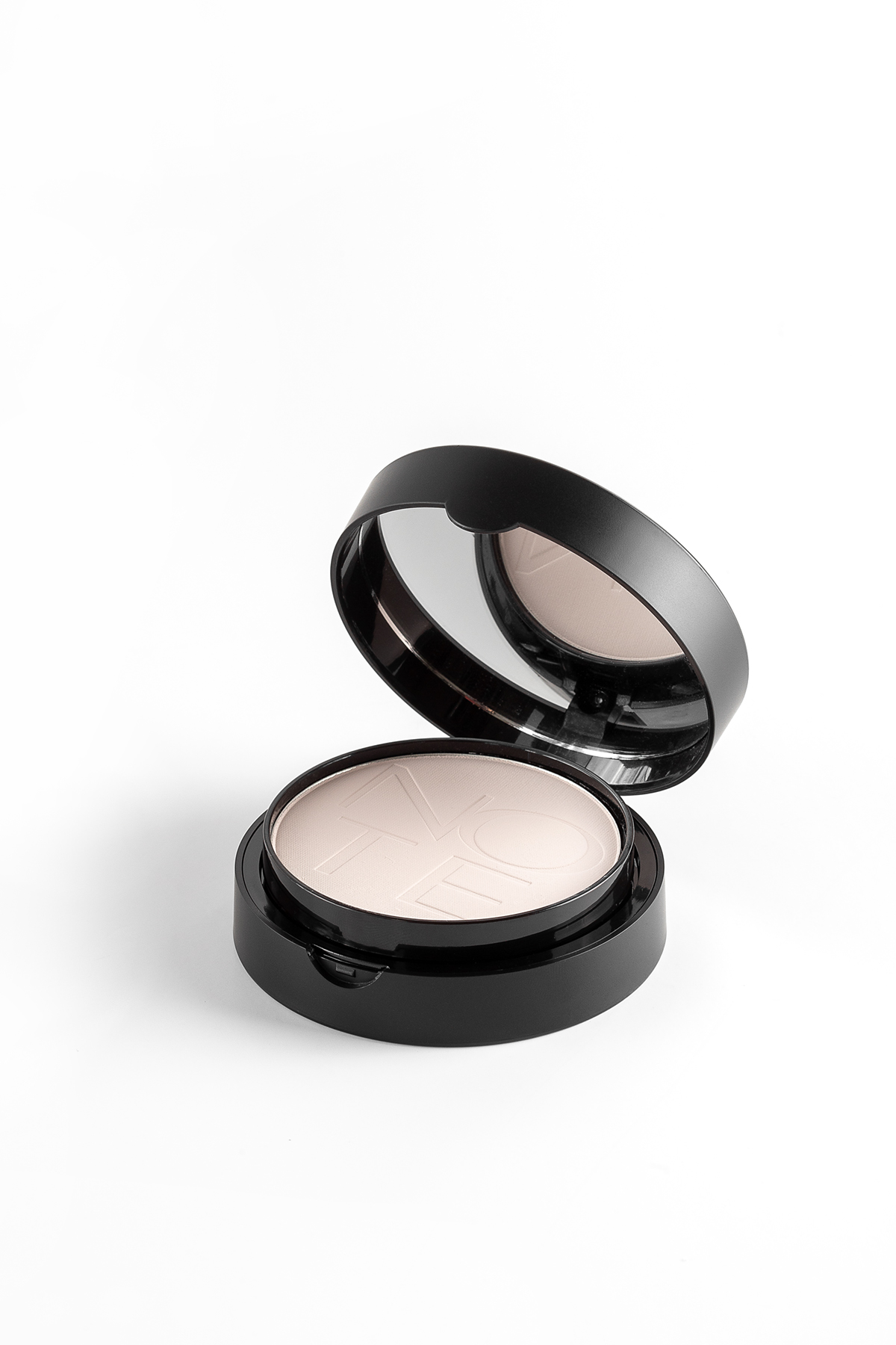 Note Luminous Silk Compact Powder - 10 Light Porcelain Opal