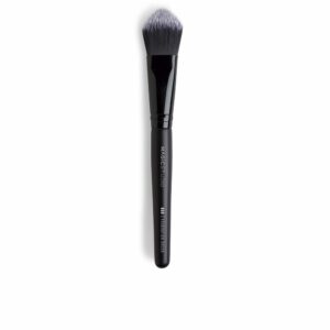 Magic Studio Foundation Brush