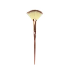 Nascita Brozny Glow Highlighter Brush